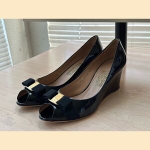 Salvatore Ferragamo Sissi Wedges Black Patent 10.5B
